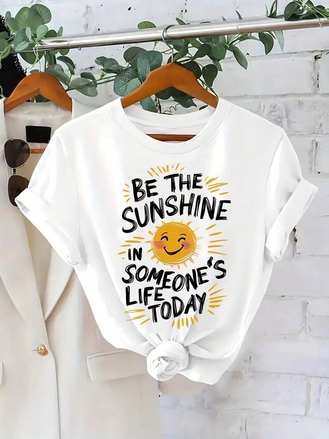 Bright Red Oversized Tee, Be The Sunshine Inspirational Sun Print Soft Cotton Retro Positive Casual Summer T-Shirt