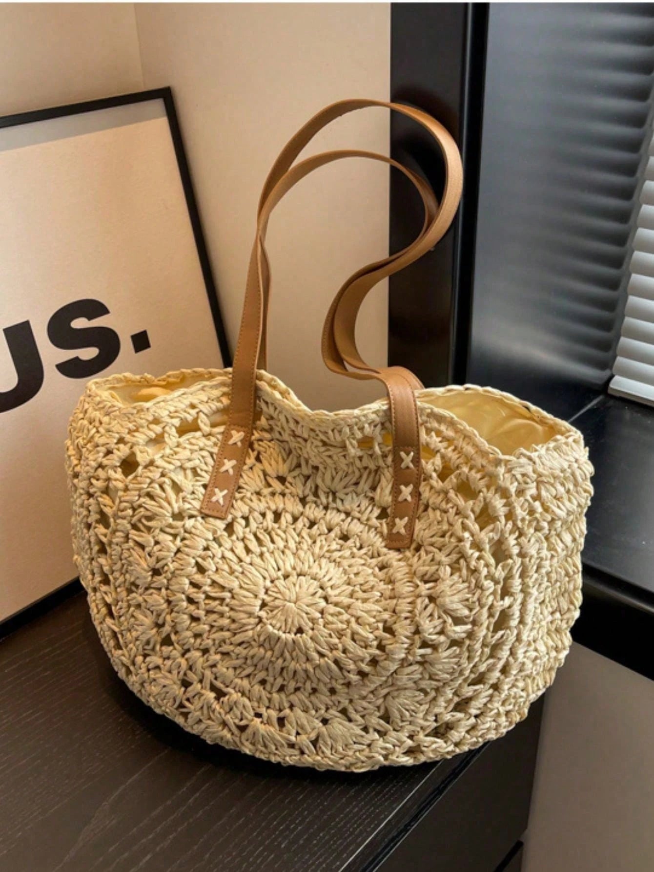 Classic Woven Bag Women's Round Beach Shoulder Bag, Women's Straw Woven Bag, Crossbody Bag, Handbag, Beach Essential, Beach Necessity, Beach Supplies And Summer Essential, Summer Vacation Bag, Holiday