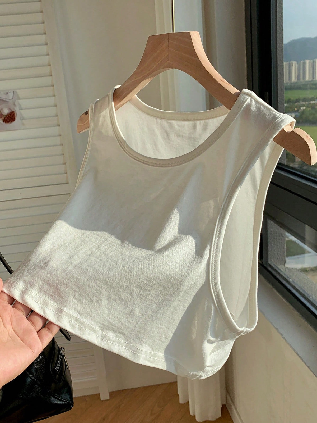 Comfortcana Solid Crop Tank Top