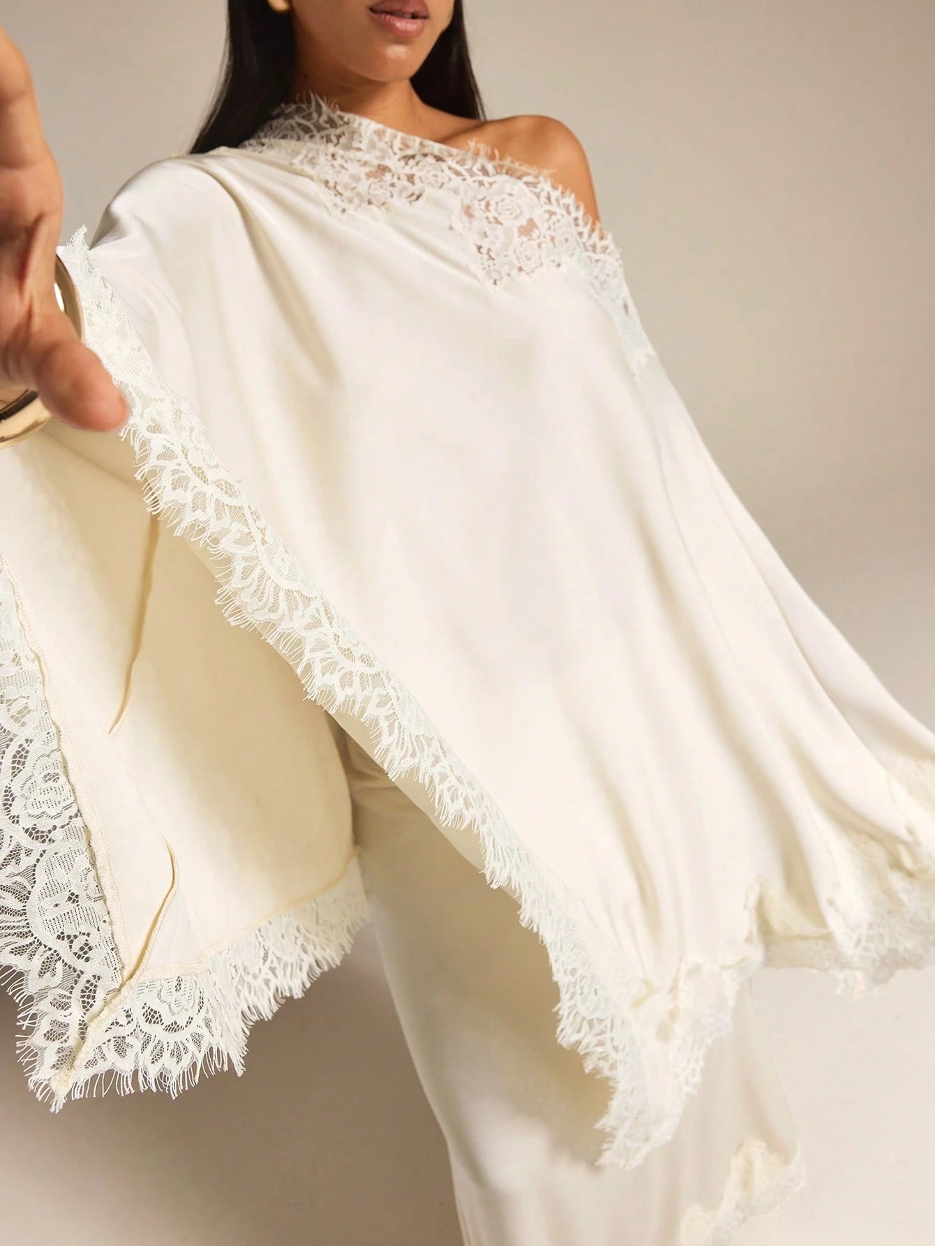 COSMINA Women's Lace Patchwork Asymmetric Shoulder Casual Elegant Romantic Versatile Daily Tea Party Outing Shirt Cream White Autumn