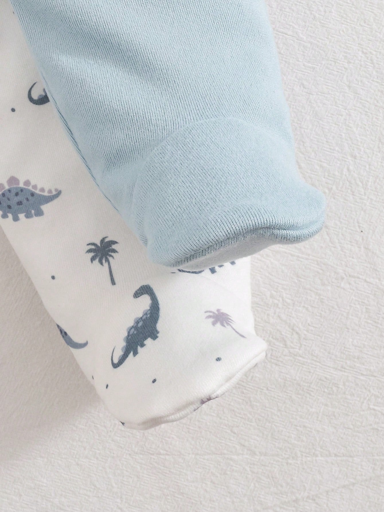Cozy Pixies Newborn Baby Boy/Girl Cartoon Dinosaur Pattern Knitted Soft Round Neck Long Sleeve Romper & Pants 2-Piece Set