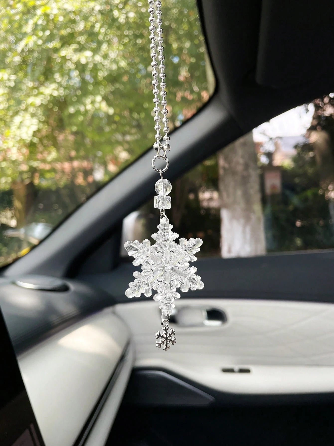 Creative Snowflake Car Hanging Ornament, Car Interior Decor, Car Rearview Mirror Hanging Decoration
