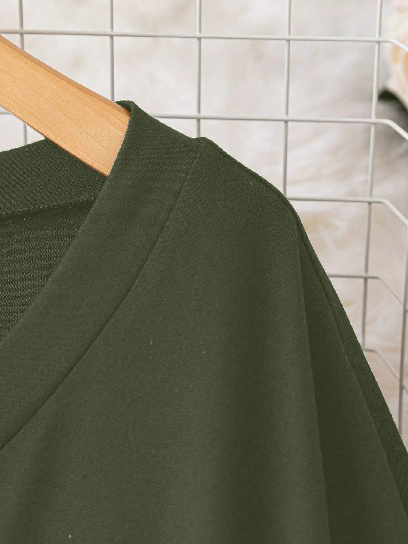 CURVE+ Plus Size Plus Size V-Neck Loose Knit Pullover T-Shirt