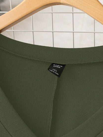 CURVE+ Plus Size Plus Size V-Neck Loose Knit Pullover T-Shirt