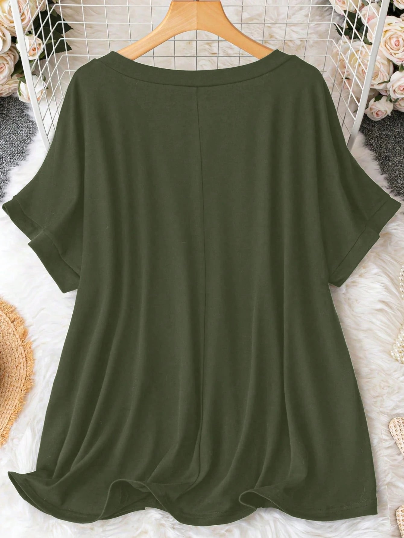 CURVE+ Plus Size Plus Size V-Neck Loose Knit Pullover T-Shirt