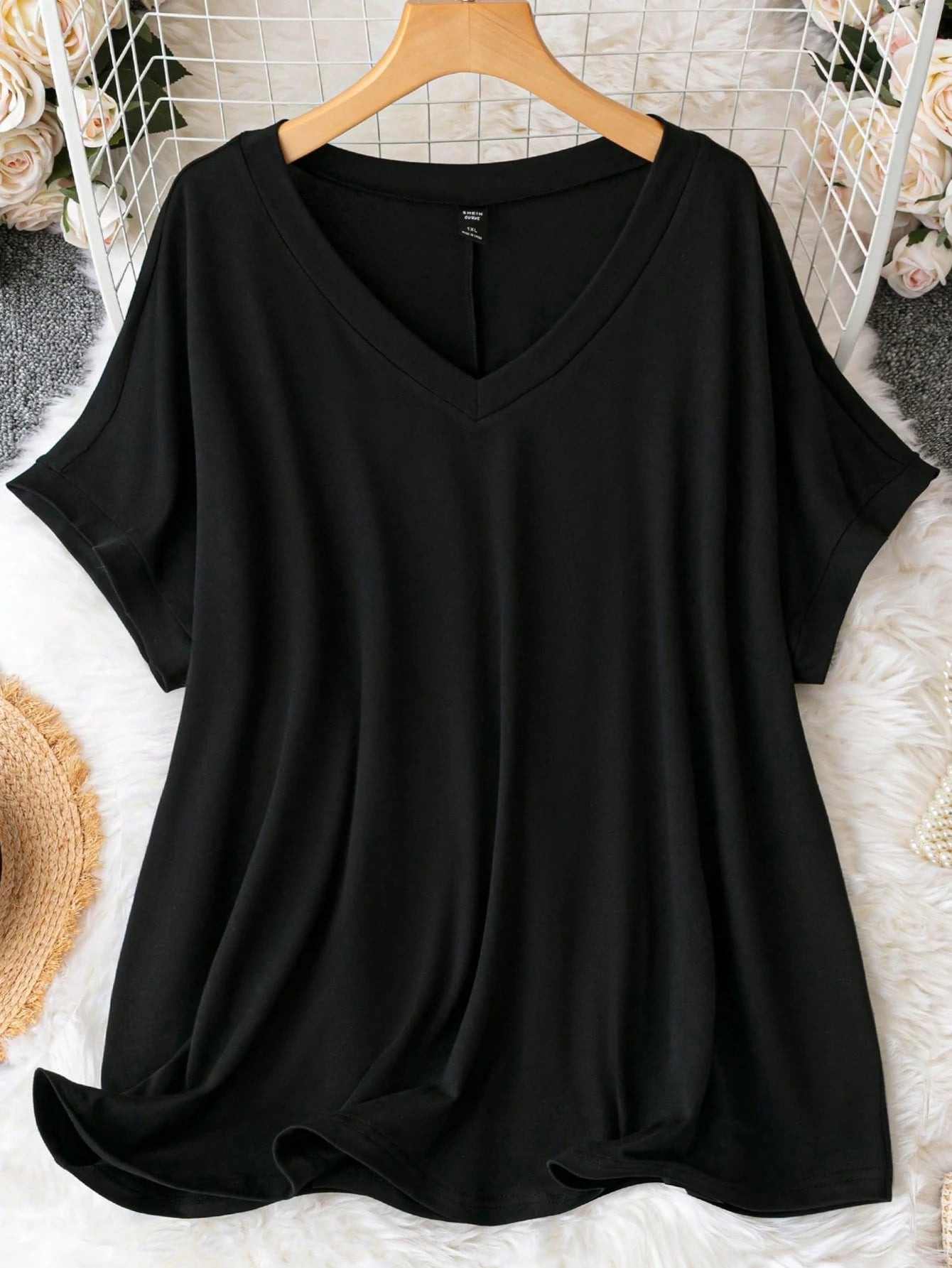 CURVE+ Plus Size Plus Size V-Neck Loose Knit Pullover T-Shirt