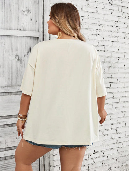 CURVE+ Plus Size Women's Vacation Round Neck Short Sleeved Loose T-Shirt, Pattern Beige Boho Cottage Core Business Casual Trail Ride Office Summer