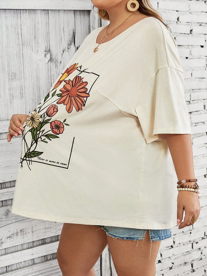 CURVE+ Plus Size Women's Vacation Round Neck Short Sleeved Loose T-Shirt, Pattern Beige Boho Cottage Core Business Casual Trail Ride Office Summer