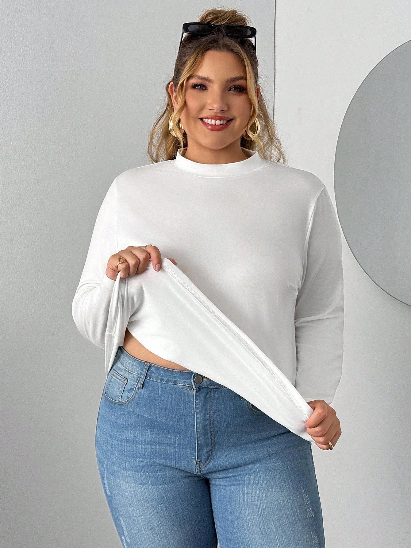 CURVE+ The Plus Size Women's Two Pieces High Neck Tight Fitting Long Sleeved Base T-Shirt Set Is Suitable For Autumn And Winter.Two Of Black White T-Shirts