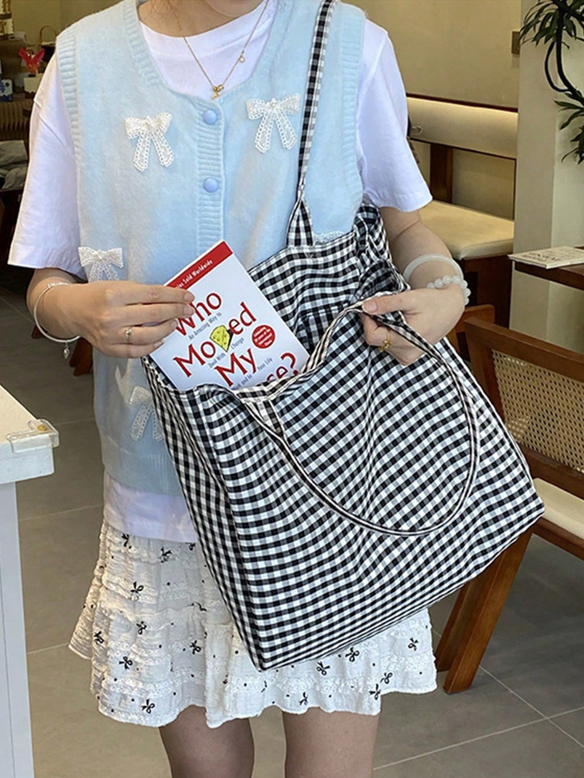 (Customized) Korean Style Summer Personalized Embroidered Letter Tote Bag, Large Capacity Canvas Commuter Shoulder Bag, For Outdoor Travel, Gift For Holidays, Graduation, Mother's Day, Souvenir, Craft