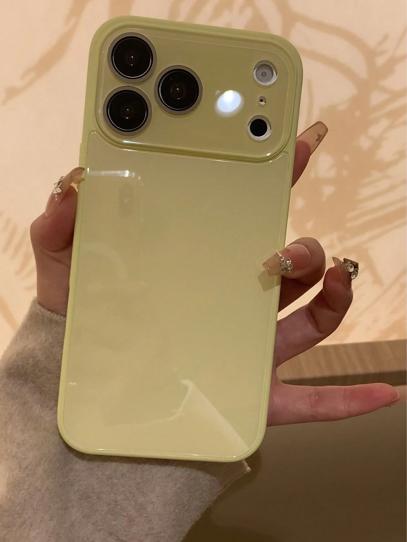 Cute Minimalist Luxury Solid Color Fashion Glossy Glass Finish Phone Case Compatible With 17 Pro Max, 16, 15, 14, 13, 12, 11 Pro Max, Lens Protection, Minimalist Solid Color Cute & Elegant Phone Case