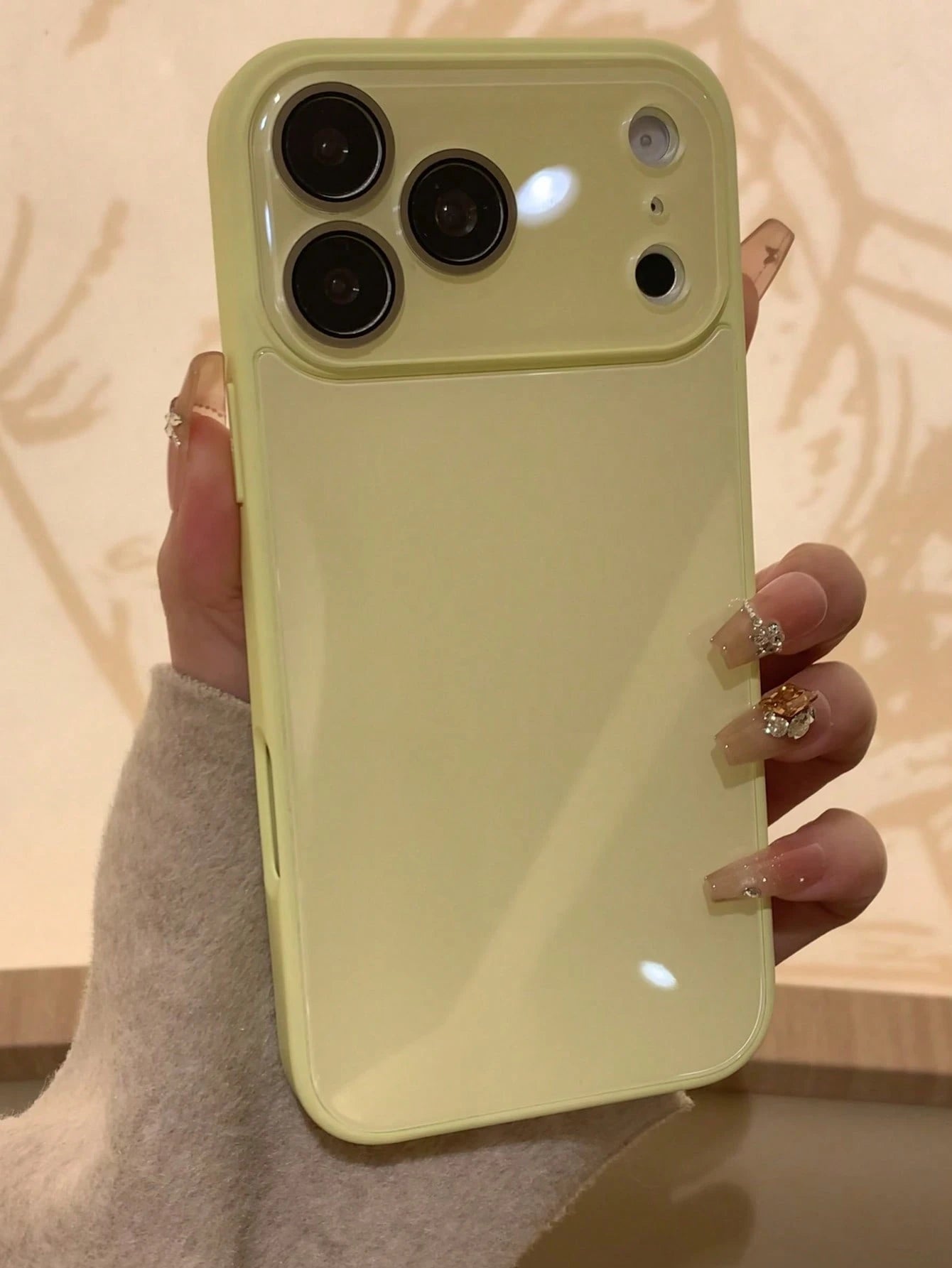 Cute Minimalist Luxury Solid Color Fashion Glossy Glass Finish Phone Case Compatible With 17 Pro Max, 16, 15, 14, 13, 12, 11 Pro Max, Lens Protection, Minimalist Solid Color Cute & Elegant Phone Case