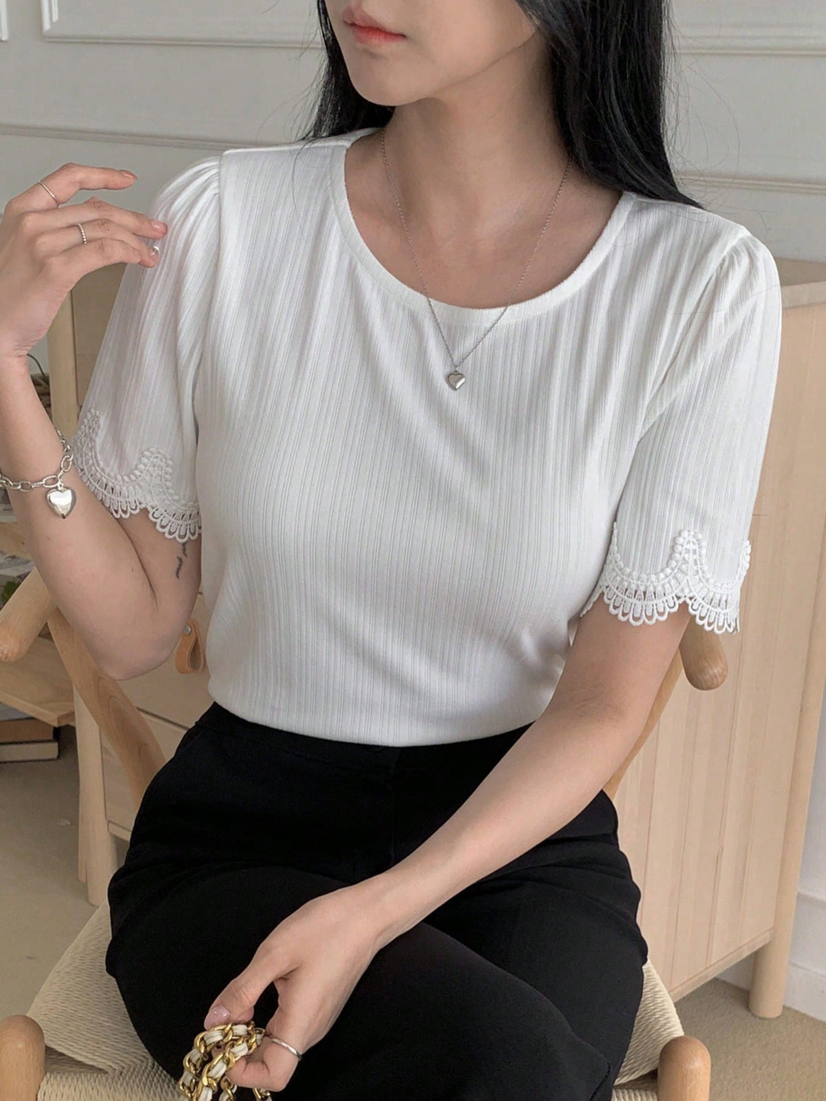 DAZY Women's Artistic Round Neck Basic Loose Fit T-Shirt With Lace Trim Sleeve Cuffs, Summer,Business Casual Women