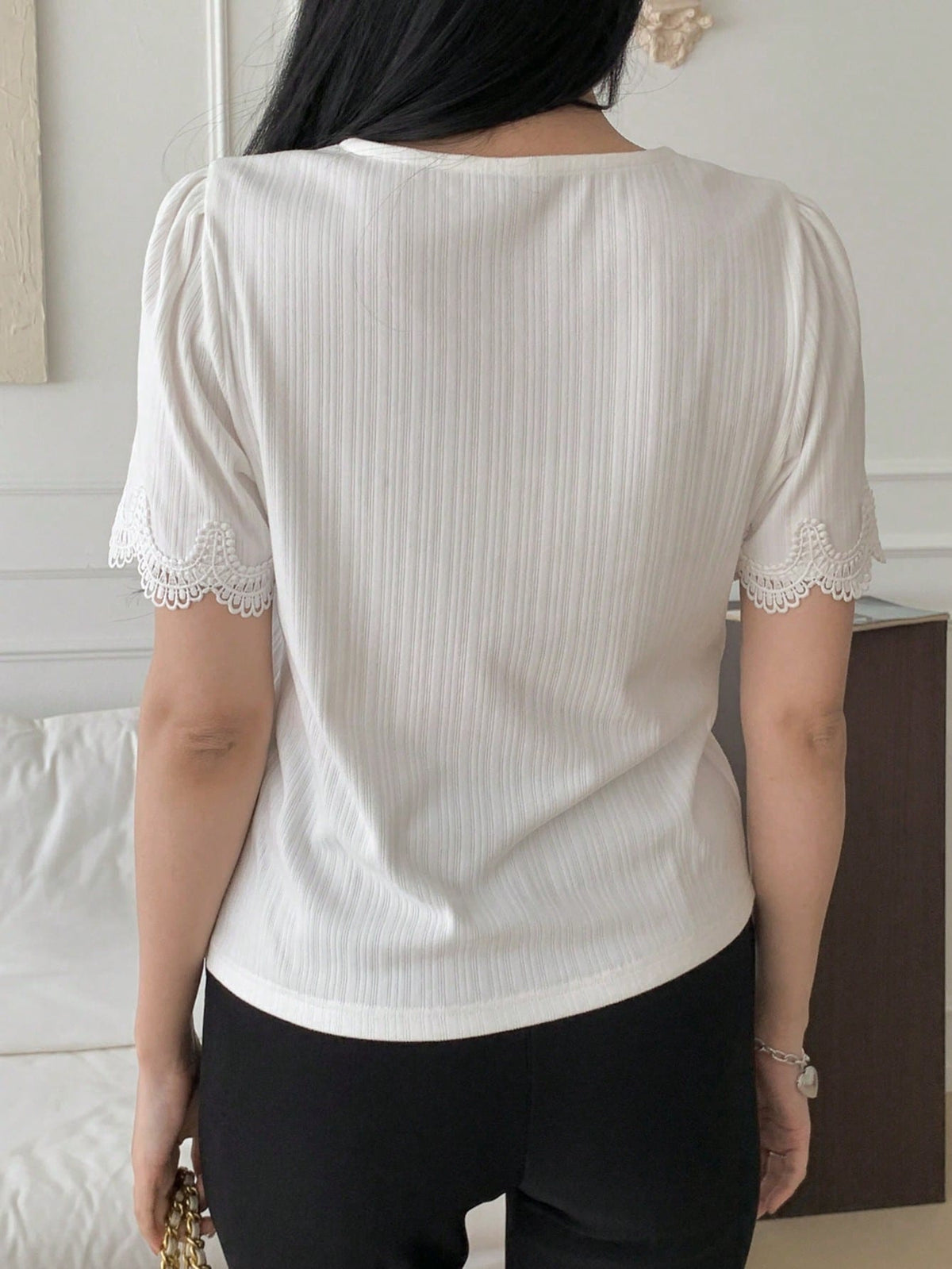 DAZY Women's Artistic Round Neck Basic Loose Fit T-Shirt With Lace Trim Sleeve Cuffs, Summer,Business Casual Women