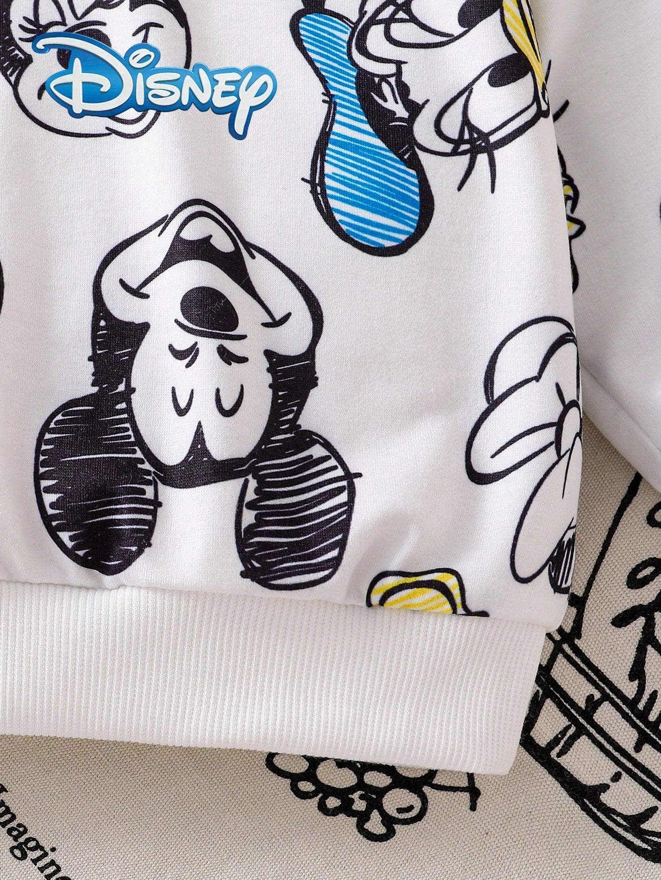 Disney Autumn/Winter Baby Girl Newborn Mickey Mouse Cute Long Sleeve Sweatshirt And Long Pants Set With Mickey Minnie Donald Duck Family Love Cartoon Pattern, Slightly Elastic, Suitable For Baby Newbo