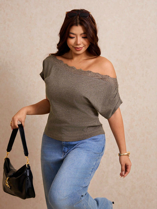 Elaquor Plus Size Summer Casual Lace Patchwork Asymmetric Collar T-Shirt