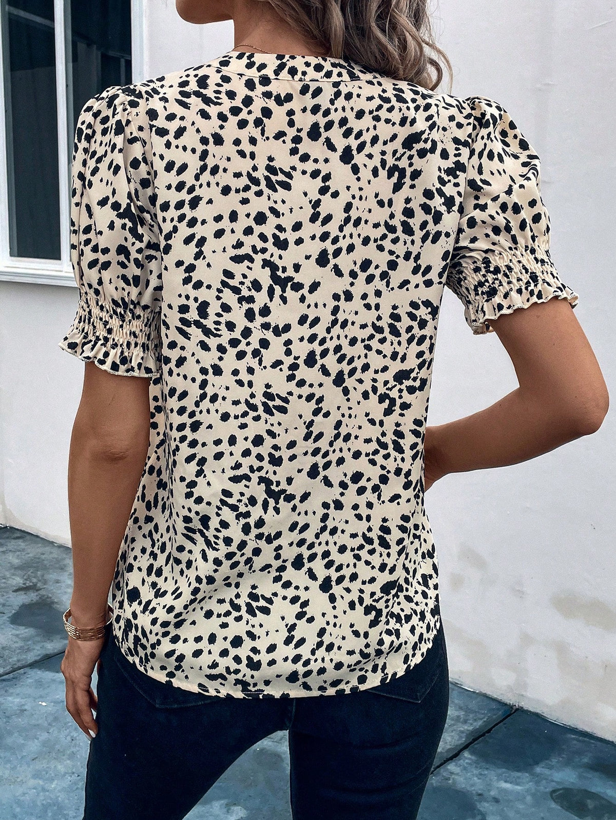EMERY ROSE Allover Print Notched Neckline Puff Sleeve Blouse,Short Sleeve Tops