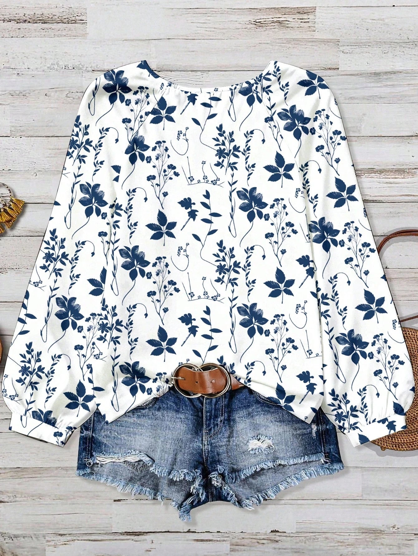 EMERY ROSE Plus Size Women Summer White Round Neck Texture Bubble Wrinkle Full Floral Raglan Sleeve Flowy Shirt Top,Autumn Smart Casual Everyday Boho Cute Blouse