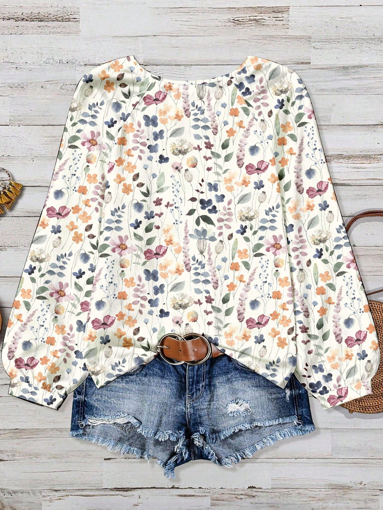 EMERY ROSE Plus Size Women Summer White Round Neck Texture Bubble Wrinkle Full Floral Raglan Sleeve Flowy Shirt Top,Autumn Smart Casual Everyday Boho Cute Blouse