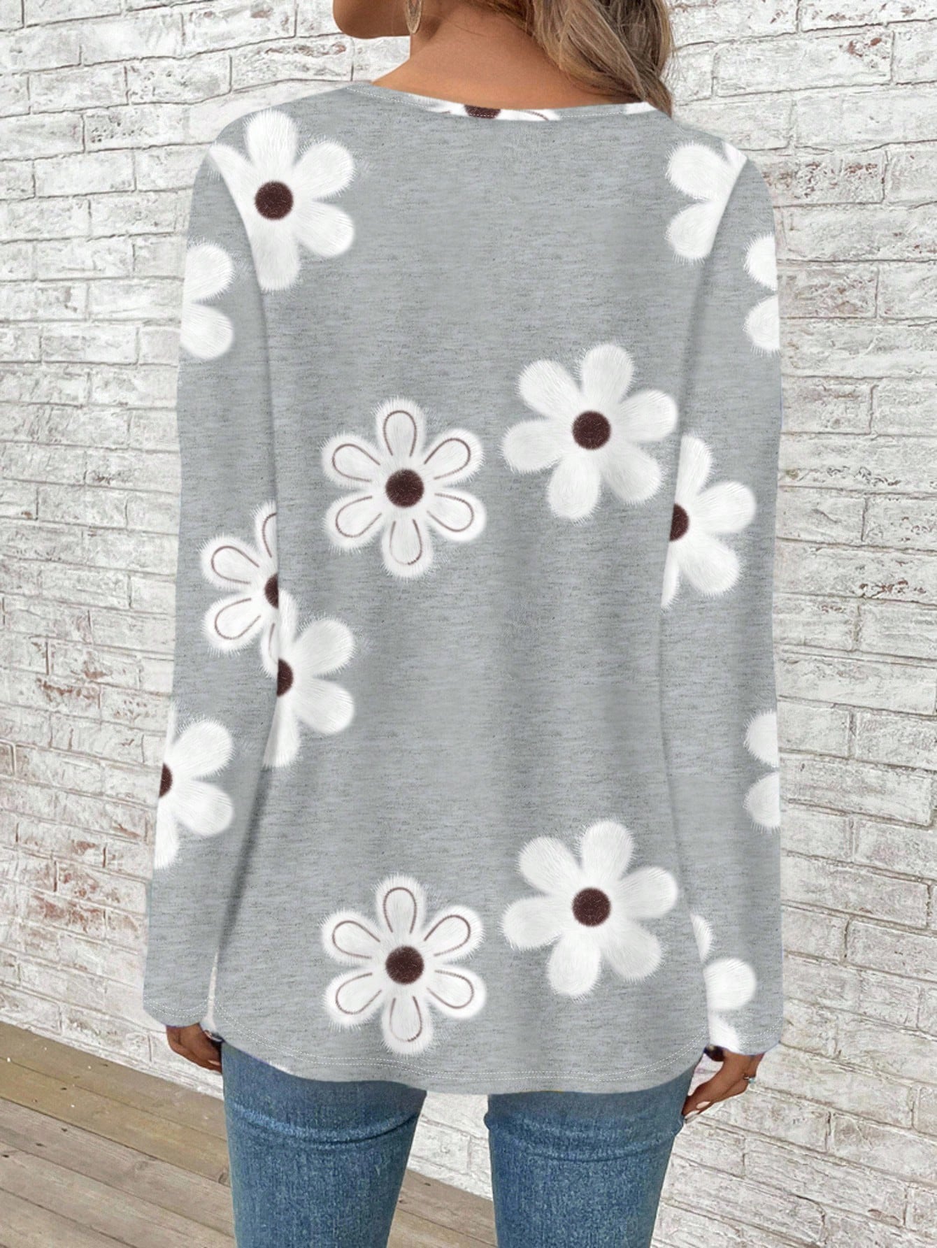 EMERY ROSE Plus Size Women V-Neck Floral Print Casual Loose Long Sleeve T-Shirt/Winter Blusinhas Femininas Elegante Tops Plus Size Women Fall