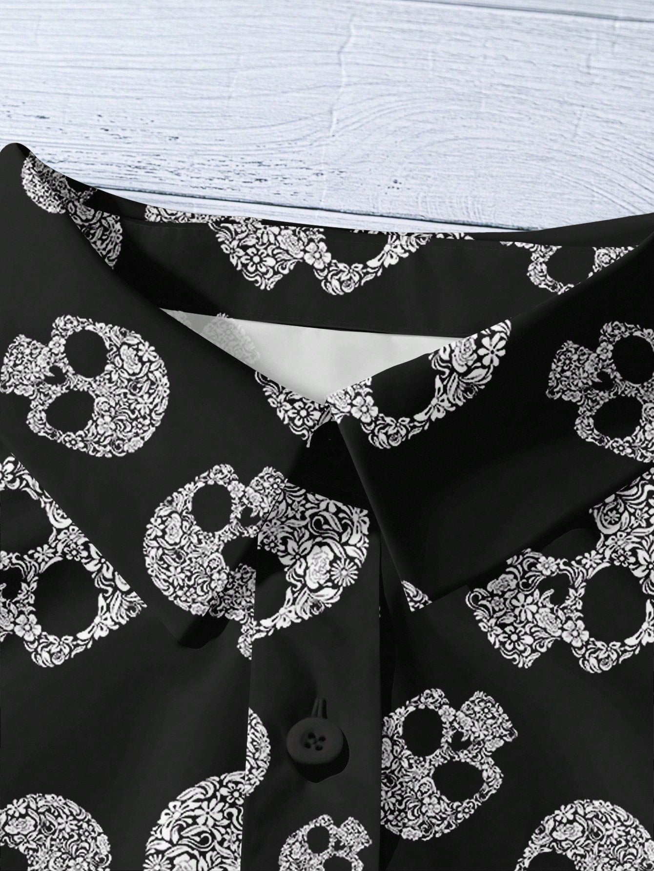 EMERY ROSE Women's Plus Size Halloween Skull Pattern Puff Sleeve Shirt,Casual Black Summer Goth Blouses For Concert Festival,Bohemian Renaissance Chic Clothing