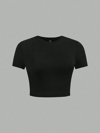 Essnce Plus Size 4pcs/Set Black & White Casual Women Tank Tops And Short Sleeve Tees, Slim Fit, Summer Suitable For Going Out