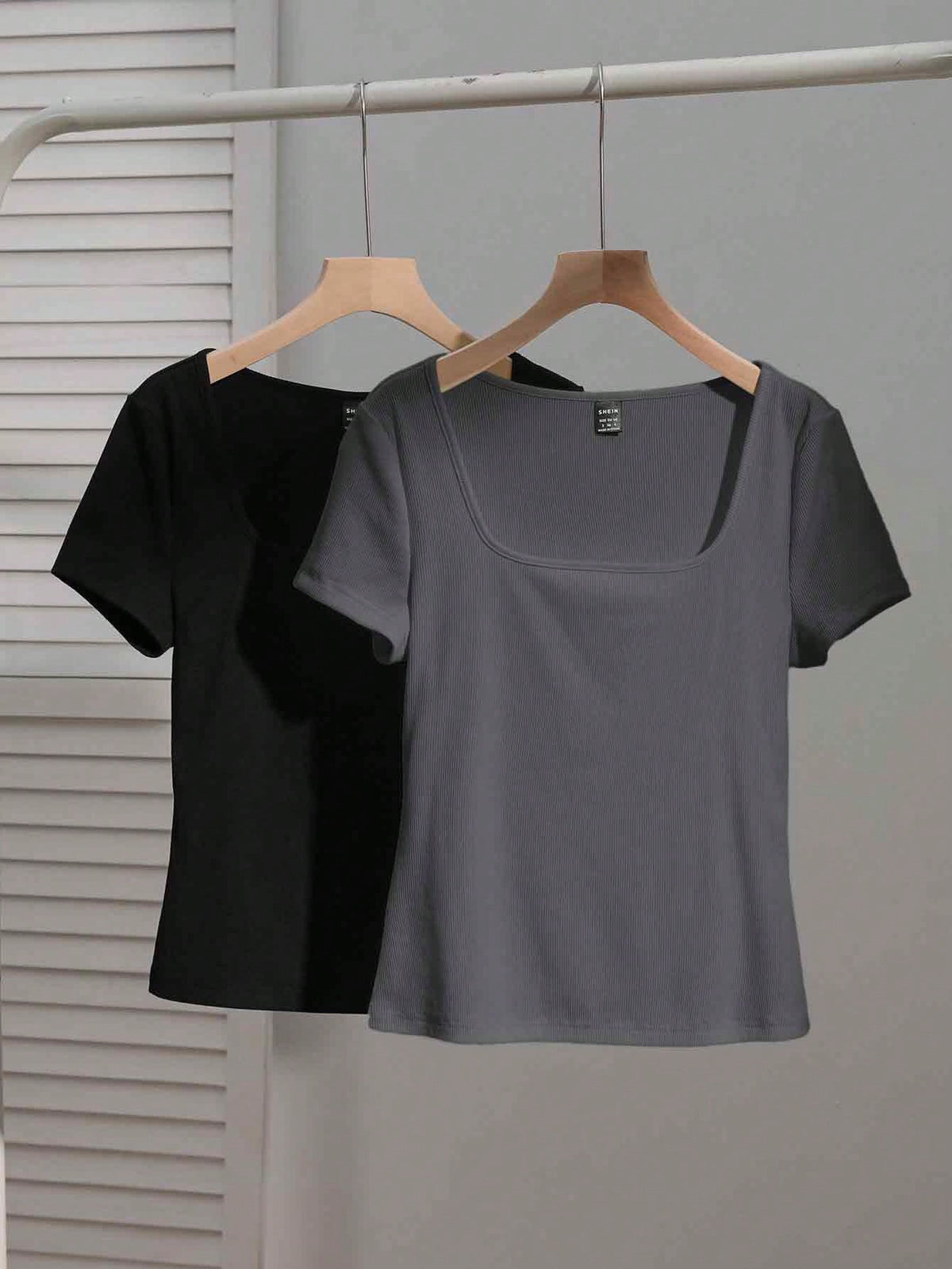 EZwear 2pcs Women's Square Neck Short Sleeve Casual Slim Fit Sexy T-Shirts, Black & Dark Grey, Suitable For Summer