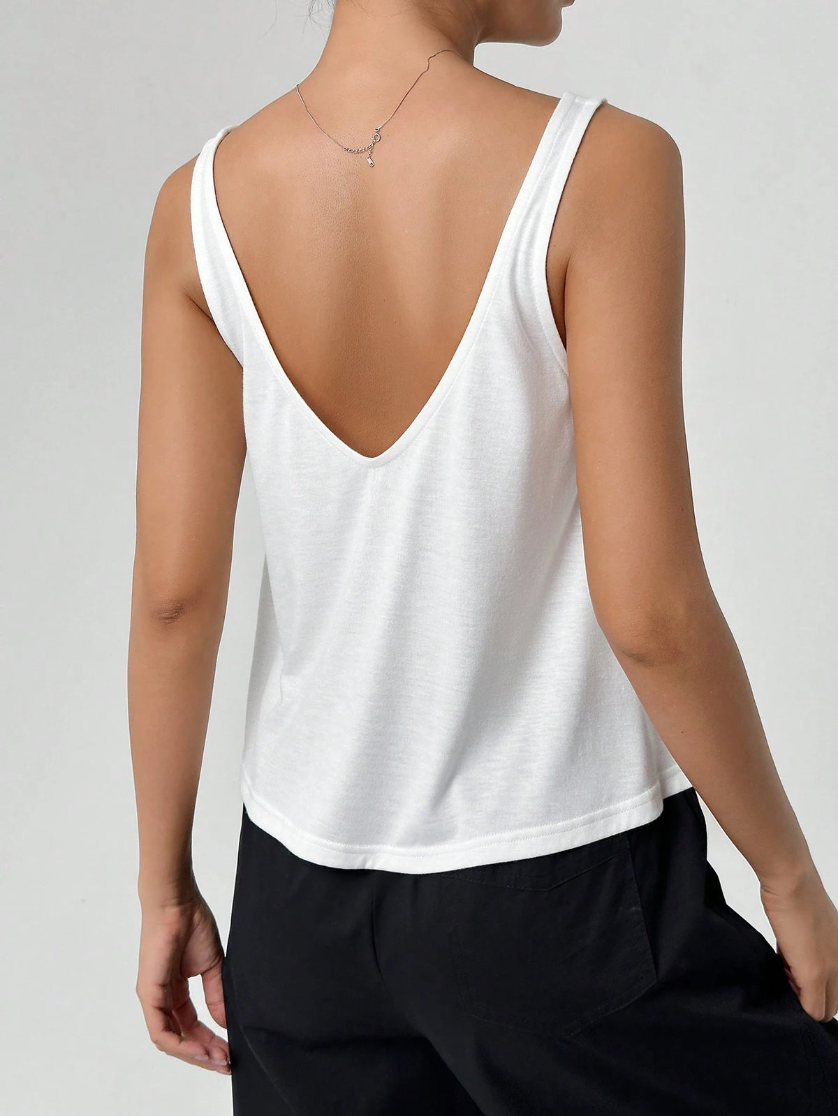 EZwear Loose Fit Solid Color V-Neck Tank Top