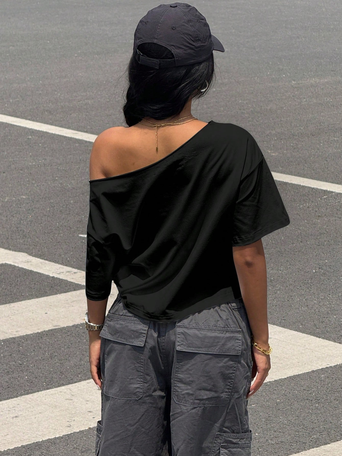 EZwear Women's Berlin Wall Graphic Loose Fit Crew Neck Short Sleeve T-Shirt