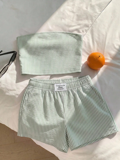 EZwear Women's Blue White Stripe Bandeau Top And Shorts 2-Piece Set,Summer Casual Vacation Holiday Beach Outfit,Minimalist Retro Elegant Commuter Outfit