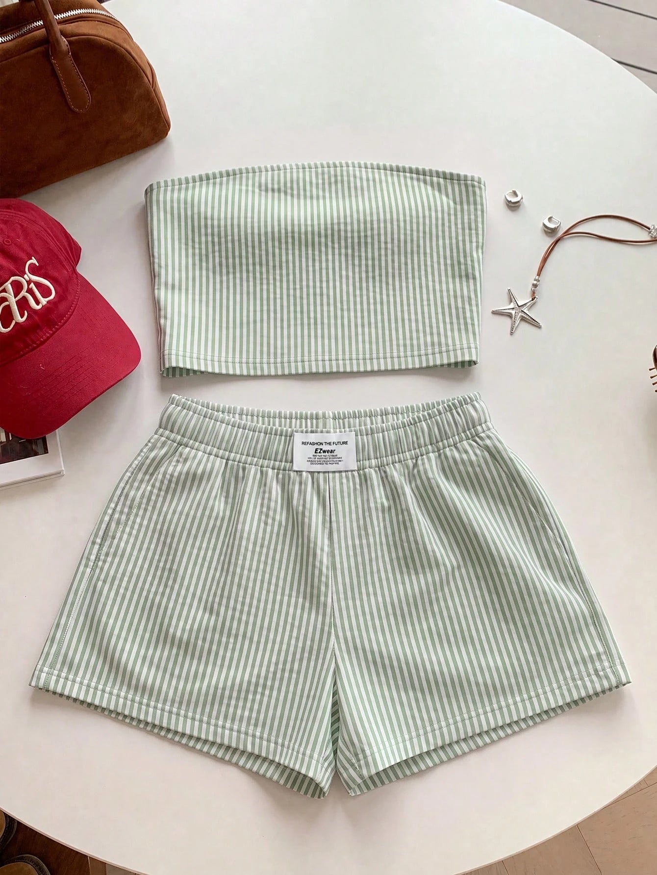 EZwear Women's Blue White Stripe Bandeau Top And Shorts 2-Piece Set,Summer Casual Vacation Holiday Beach Outfit,Minimalist Retro Elegant Commuter Outfit