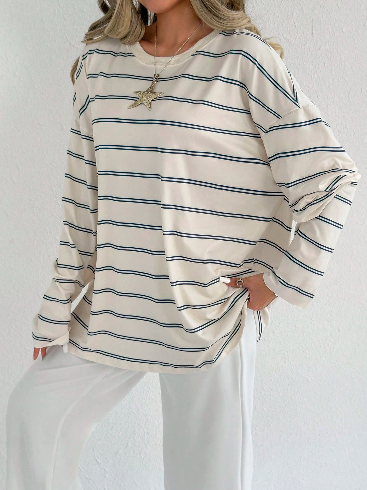 EZwear Women's Crew Neck Long Sleeve Striped Simple Casual Top For Daily Wear