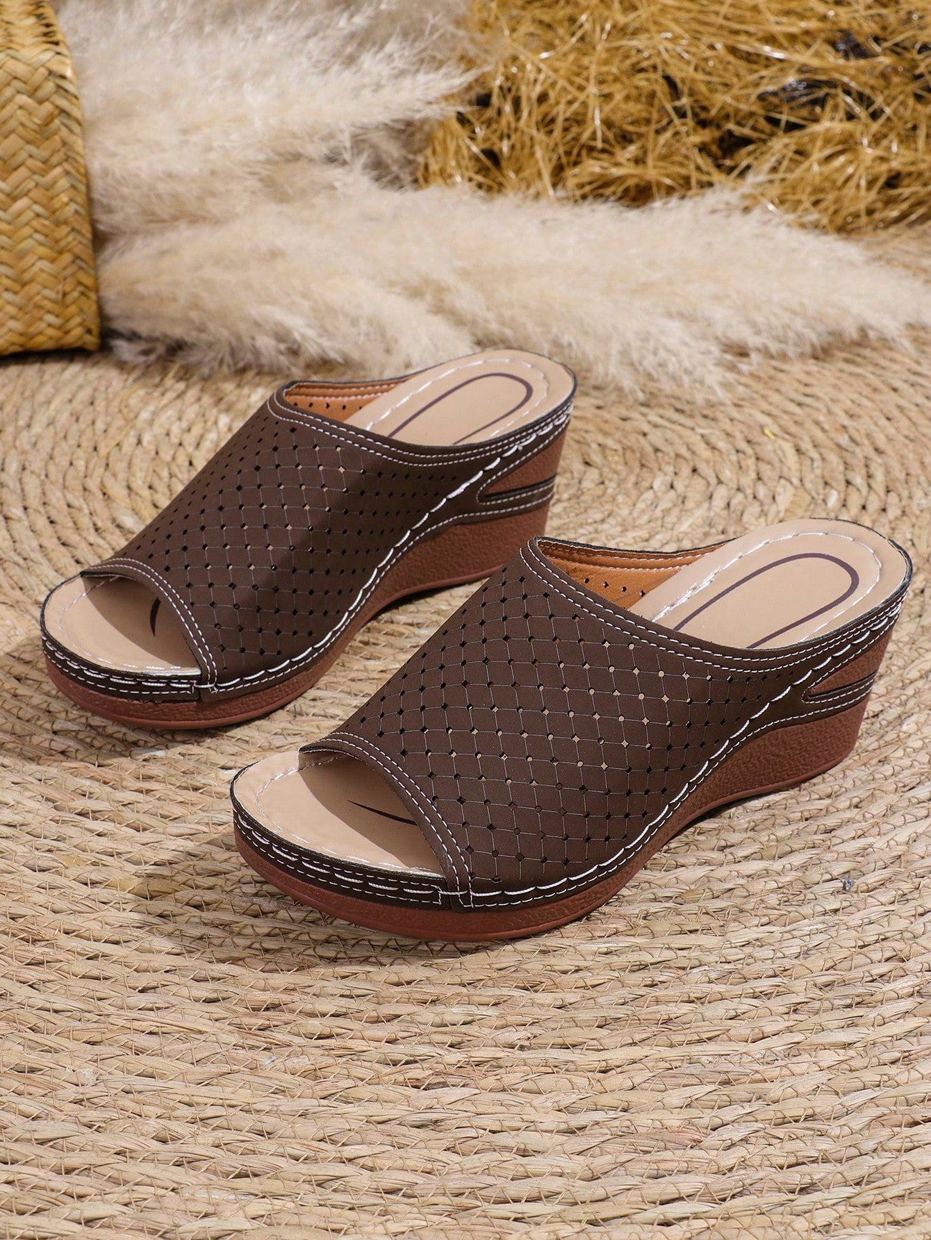 Fashion Breathable Hollowed Women's Wedge Sandals, 7CM Heels Comfortable, Lightweight, Suitable For Outdoor Activities, Beach,Spring Summer Outfits