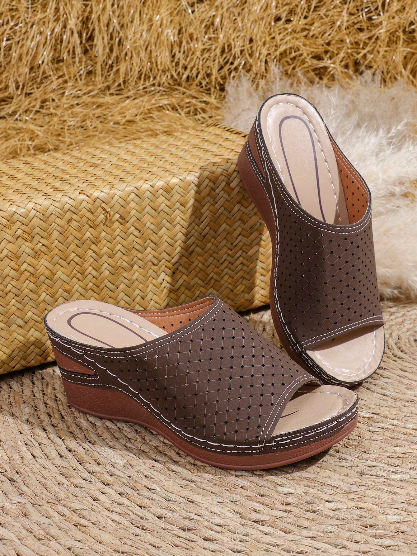 Fashion Breathable Hollowed Women's Wedge Sandals, 7CM Heels Comfortable, Lightweight, Suitable For Outdoor Activities, Beach,Spring Summer Outfits