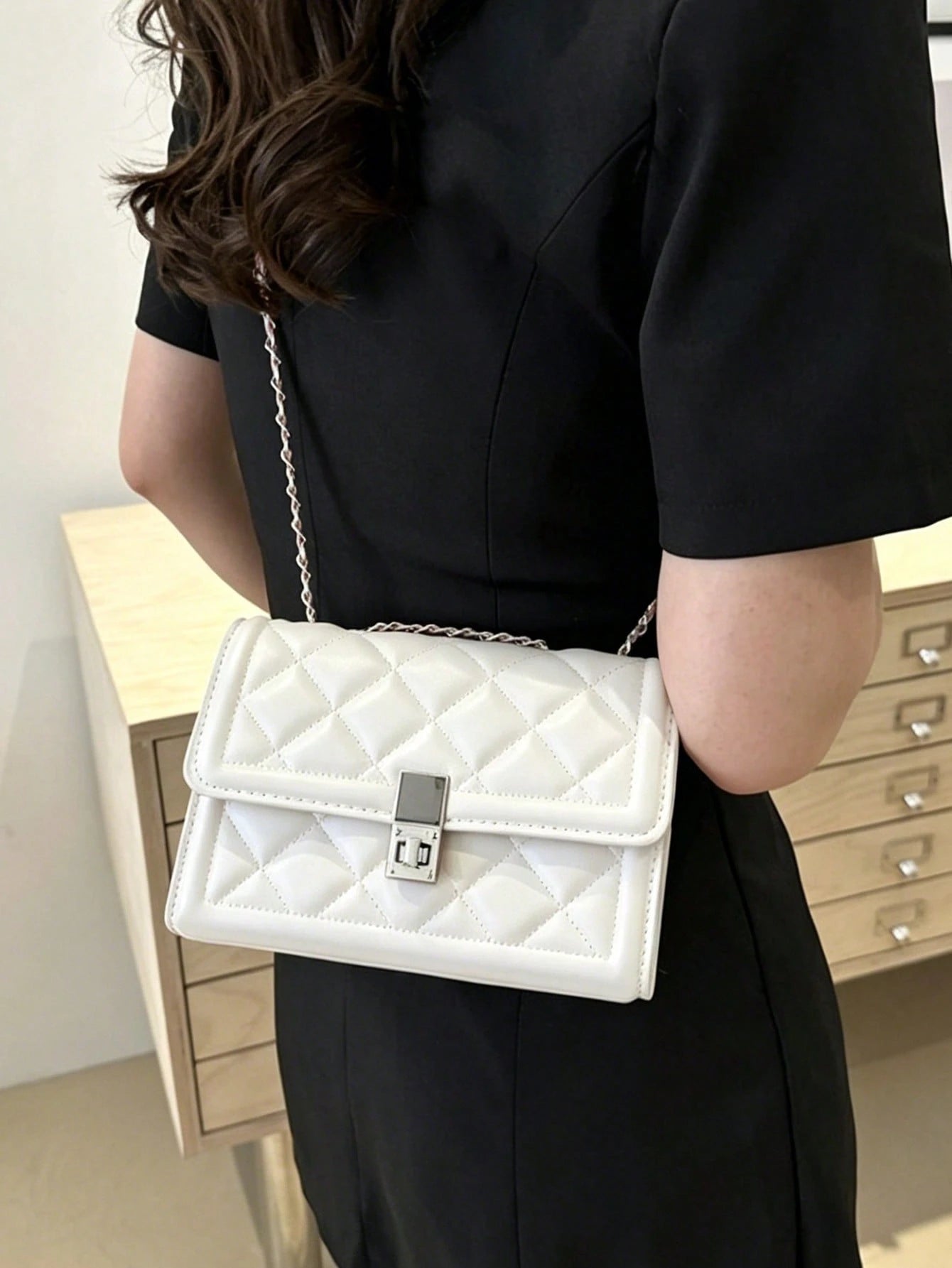 Fashion Solid Color Quilted Square Chain Shoulder Bag,Versatile Flap Banquet Bag New Lightweight Handbag & Purse,Casual Mobile Coin Crossbody Bags