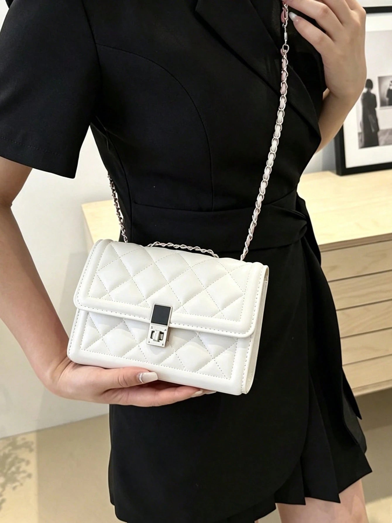 Fashion Solid Color Quilted Square Chain Shoulder Bag,Versatile Flap Banquet Bag New Lightweight Handbag & Purse,Casual Mobile Coin Crossbody Bags