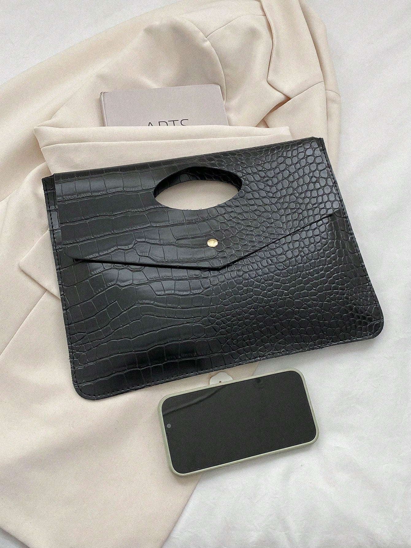 Fashionable Black PU Flap Envelope Clutch Bag, High-Quality Crocodile Texture, Minimalist Design, Versatile, Unique Animal Print Pattern Women Clutch Bag