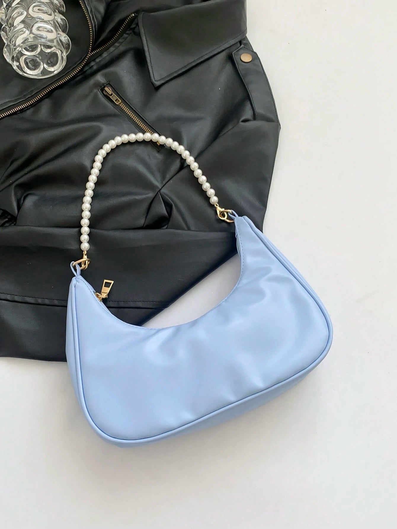 Fashionable Faux Pearl Chain Crescent Shoulder Bag, Stylish Shoulder Baguette Bag, Handheld Small Bag, Outdoor Casual Bag, Versatile Commuter Bag, Elegant Faux Pearl Bag, Pearl Bag
