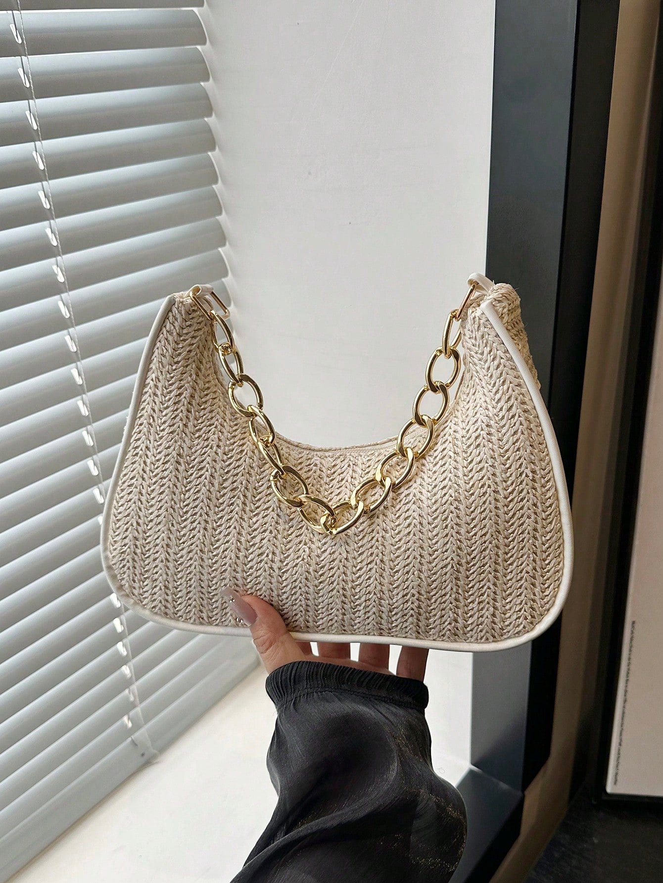 Fashionable Solid-Color Metal Chain Straw Crescent Moon Tote Bag, Women's Multi-Purpose