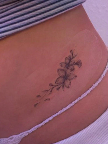 Floral Tattoo Stickers- Sexy Women's Body Art--, Realistic Flower Design, Waterproof Tattoo- Lasts 3-7 Days, Suitable For Women's Body Use, Party, Performance, Photography, Party Accessories, Holid