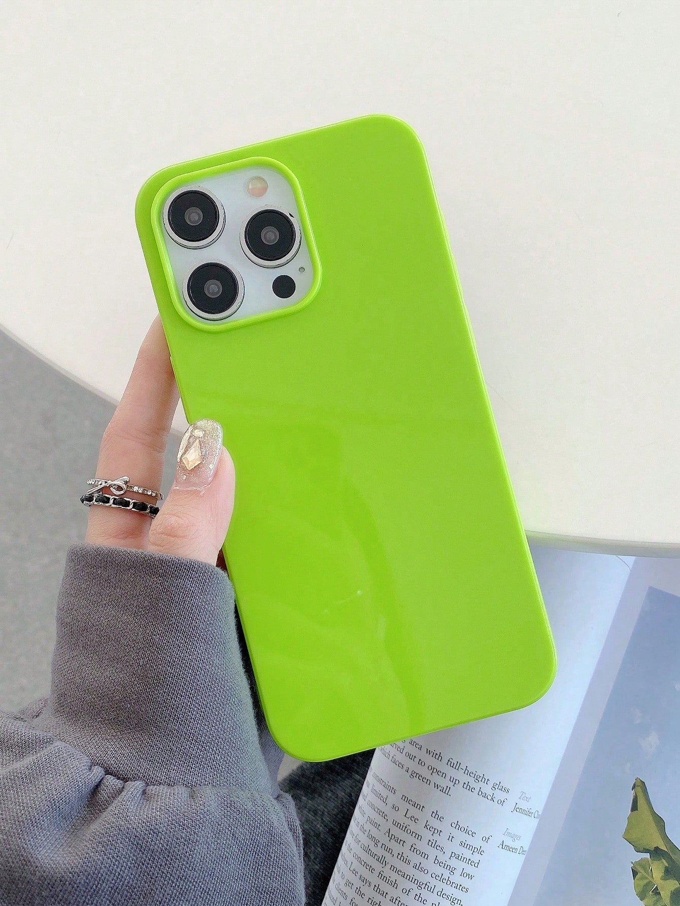 Fluorescent Green Solid Color Soft TPU Phone Case For New Apple 17PROMAX/17PRO/17/17Air, 1pc Fluorescent Green Solid Color Phone Case, Dopamine Sweet Cool Style Design, High Saturation Bright Color Ey
