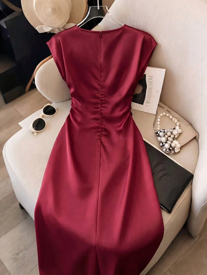 Franclia Elegant Vacation Dress, Suitable For Spring And Summer, Tie-Waist Design, White Color, Slim Fit