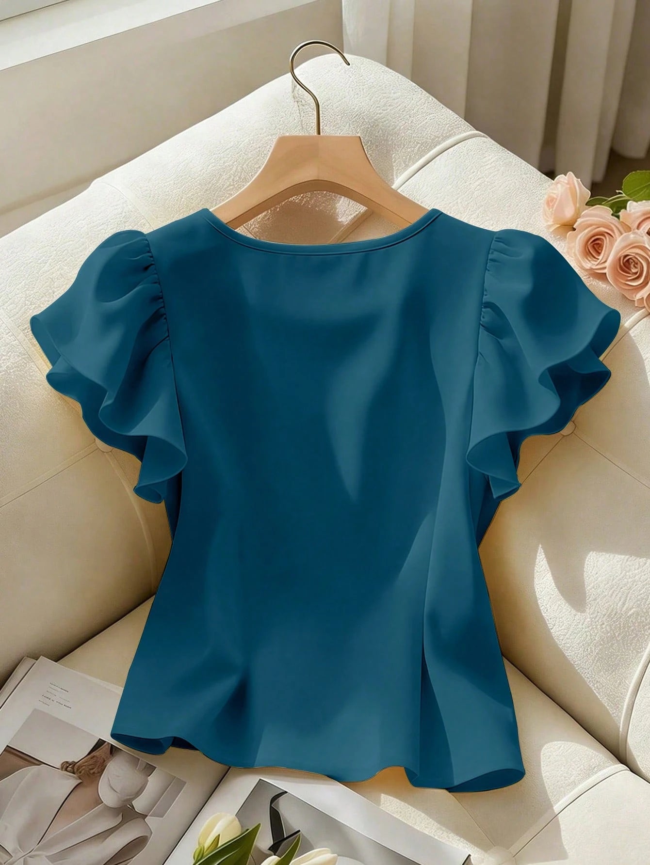 Franclia Women's Solid Color Ruffle Sleeve Round Neck Shirt, Yellow, Fashion Versatile French Style Short Pearl Button Decorated Blouse, Elegant Summer Top