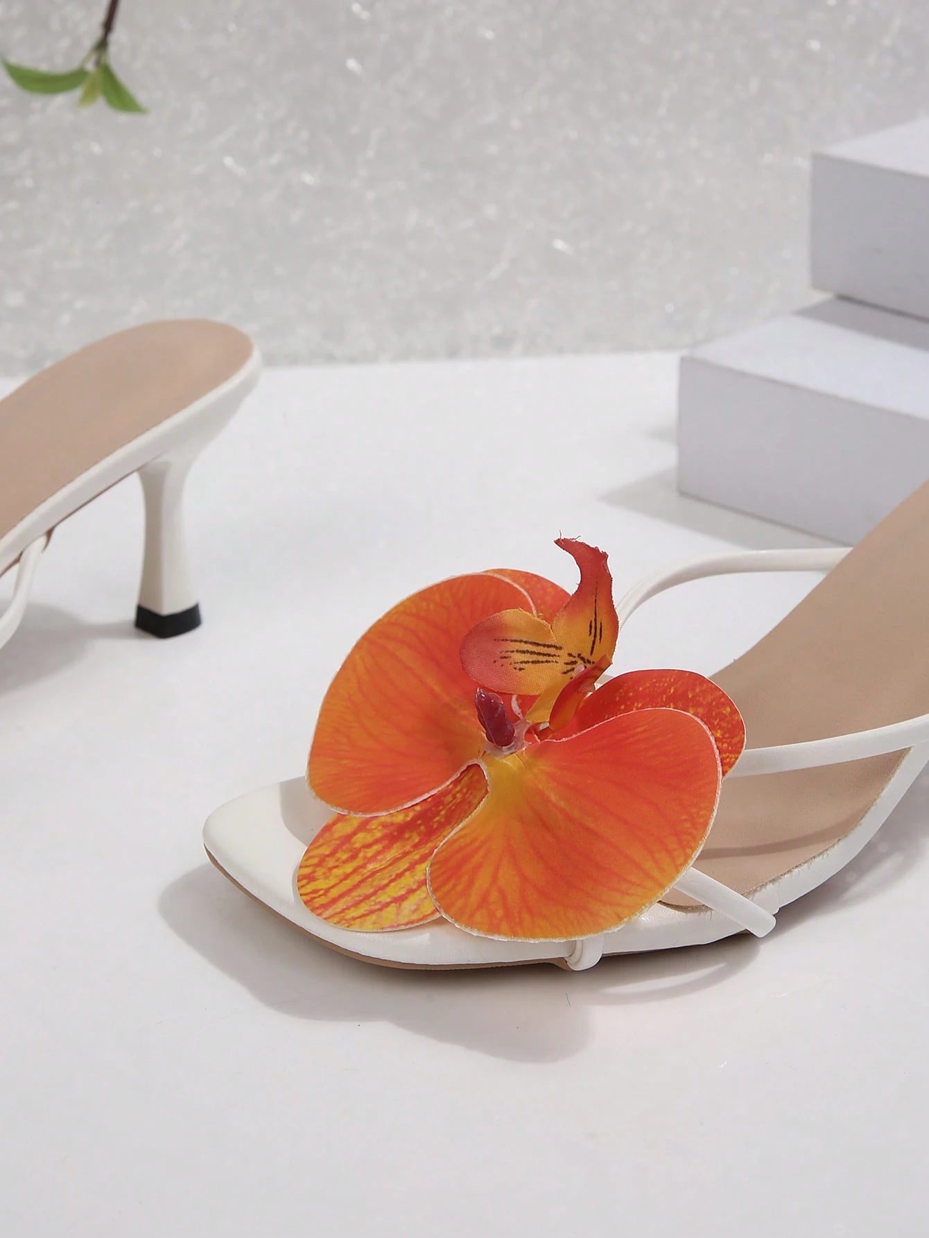 French Stiletto Heel Floral Strap Sandals, Minimalist Niche Slim Fit Summer Shoes Suitable For Dates, Shopping, Parties,Kitten Heels,Flip Flops