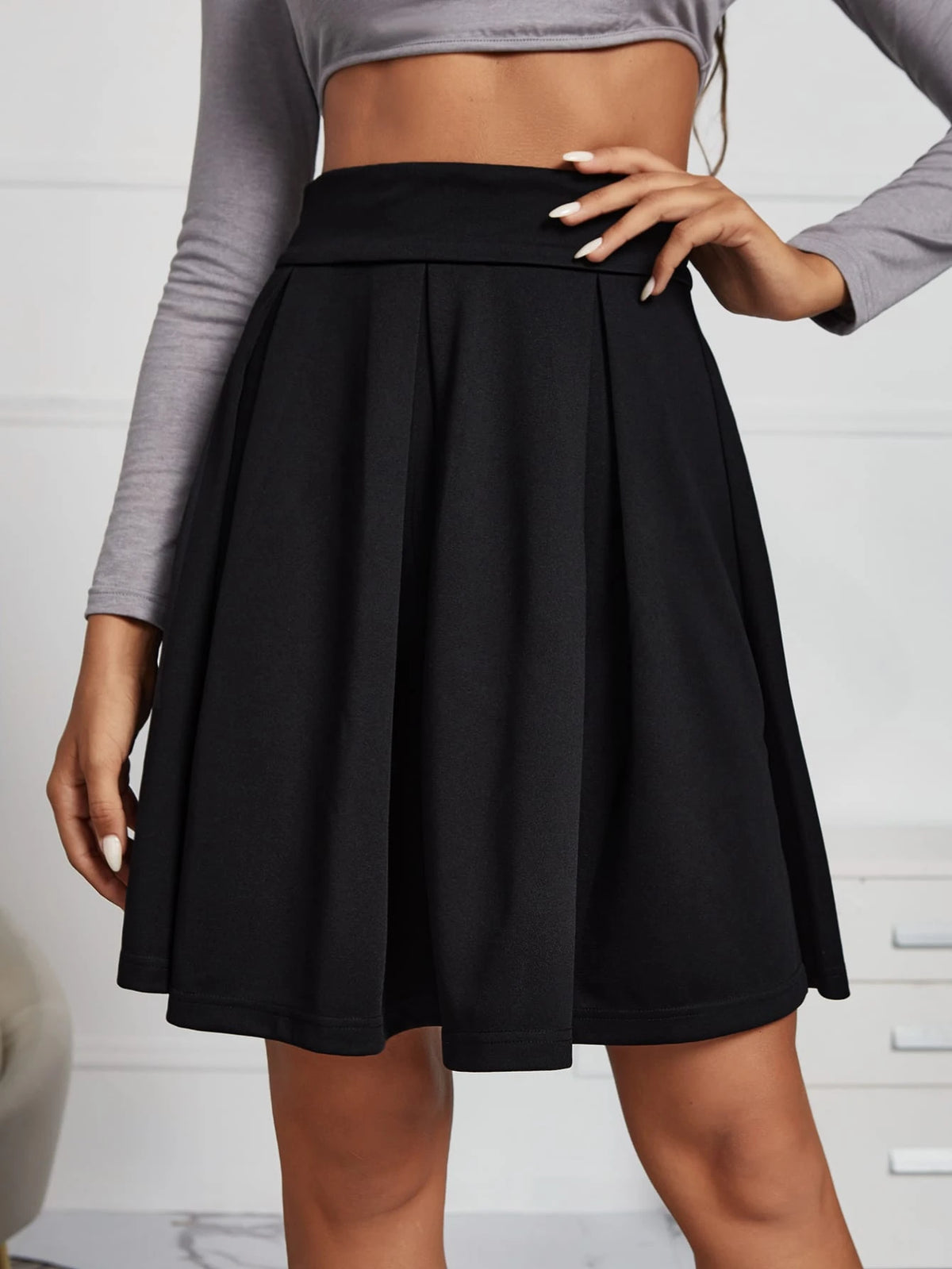 Frenchy Zipper Side Solid Pleated Skirt,Ladies Casual Zipper Short Loose High Waist Black Plain Women Skirts,Spring/Summer,Casual Daily Wear