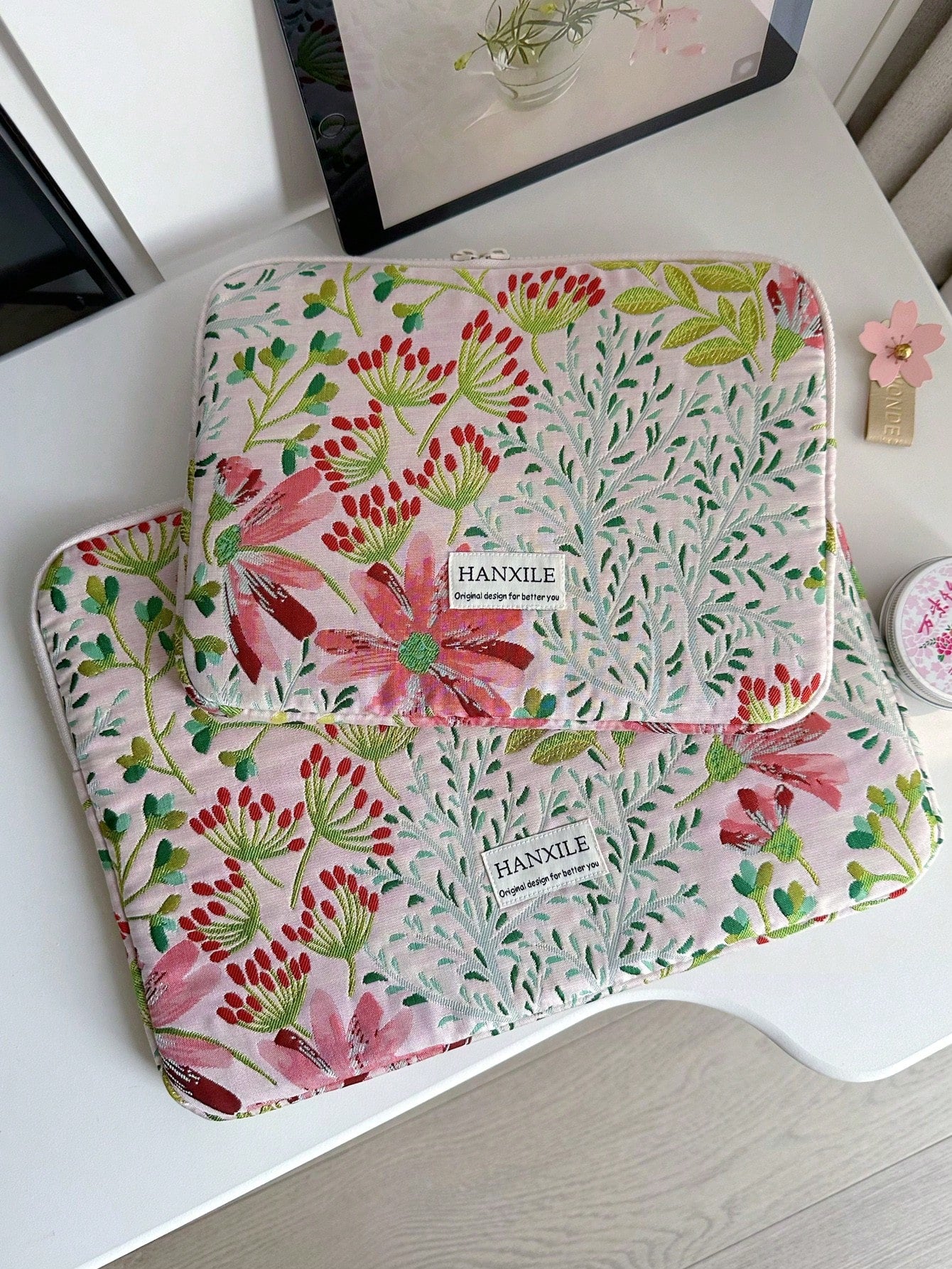 Fresh And Simple Gesanghua Relief Portable Computer Bag Laptop Case Travel Lightweight Stylish For Home Outdoor Daily Use Travel Essentials
