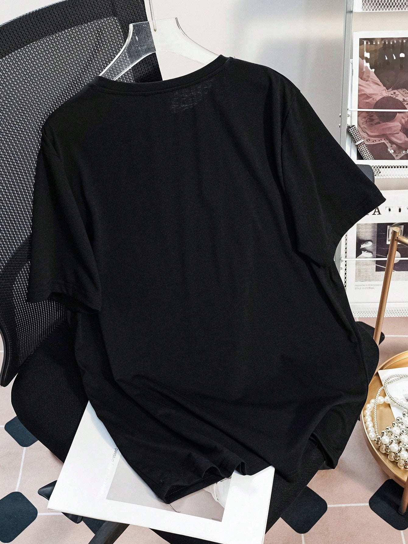 FRIENDS X Casual Loose Round Neck Short Sleeve Women T-Shirt, Suitable For Summer Suitable For Going Out