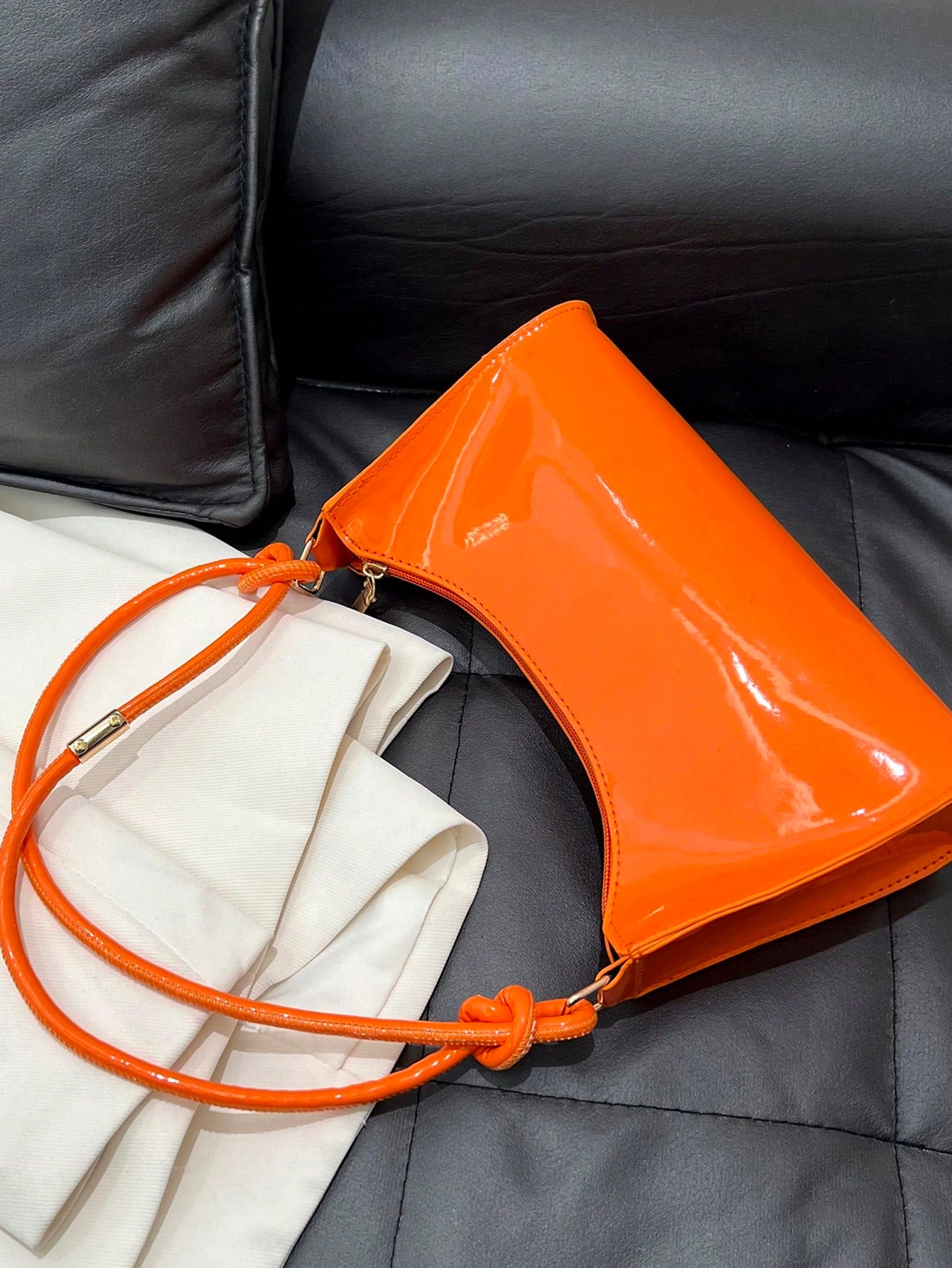 FRIFUL Spring/Summer New Smooth Chain Underarm Bag, Handbag, Shoulder Bag For Teenage Girls, Female College Students, Fashion Retro Zipper Bag, Suitable For Office, Work, Business, Commuting Women
