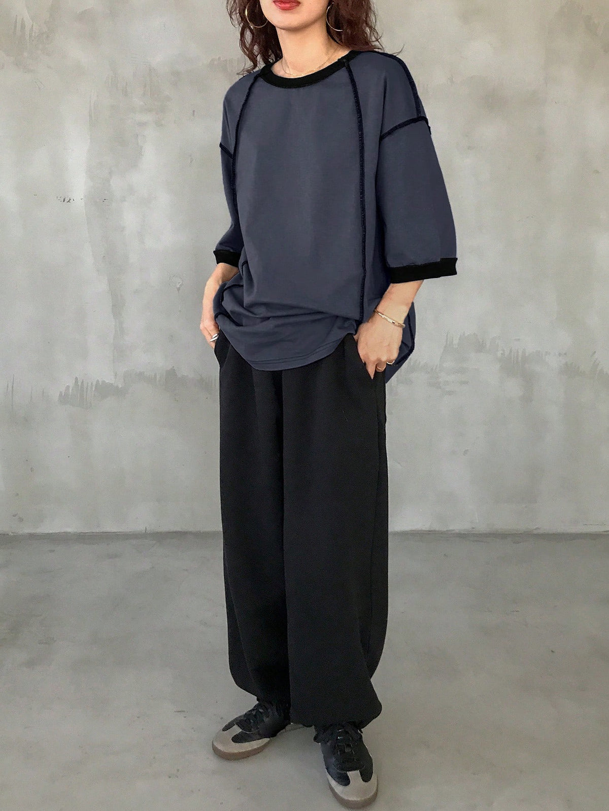 FRIFUL Women's Casual Loose Fit Round Neck Contrast Color Drop Shoulder T-Shirt, Versatile Oversized T-Shirt