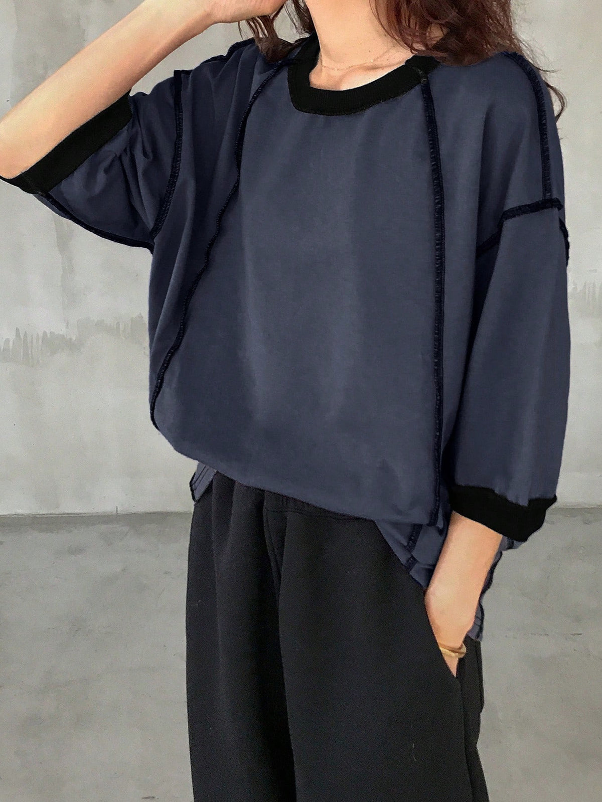 FRIFUL Women's Casual Loose Fit Round Neck Contrast Color Drop Shoulder T-Shirt, Versatile Oversized T-Shirt